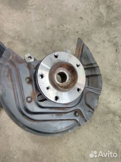 BMW E83 кулак передний, ступичный подшипник перед