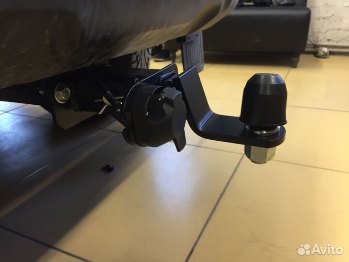 Фаркоп на Ниву 4х4 Legend. Съемный шар