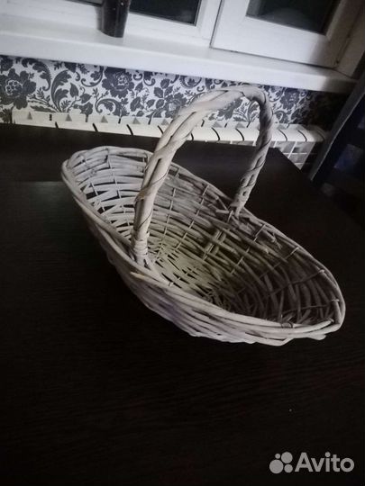 Корзина овальная плетеная