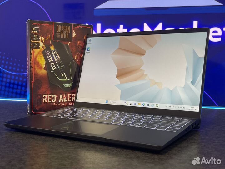 Ноутбук MSI i3 1115G4 8GB 256 SSD 14 IPS