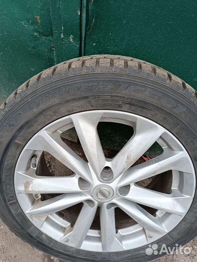 Dunlop SP Winter Ice 01 215/60 R17