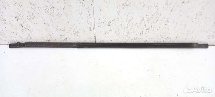 Молдинг стекла задний правый Pajero Sport2