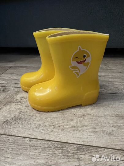 Детские резиновые сапоги 25 размер