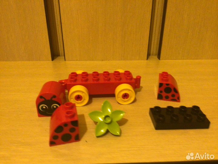 Конструктор Lego duplo божья коровка на колесиках