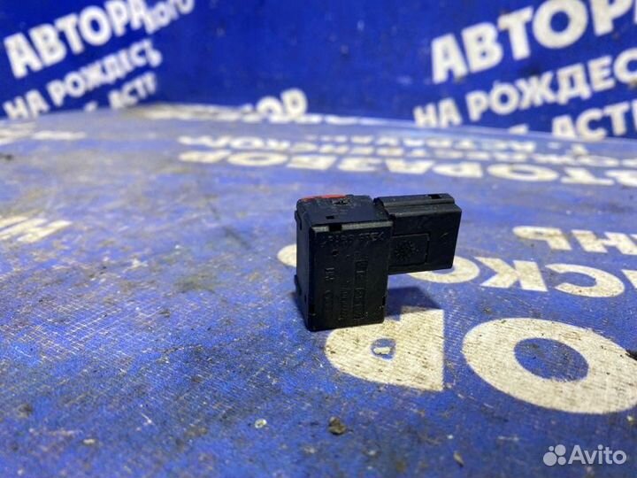 Кнопка регулировки сиденья Audi A8D3 седан 2005