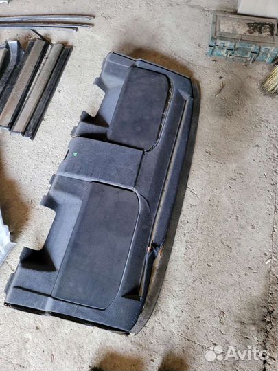 Задняя полка на Мерседес 140