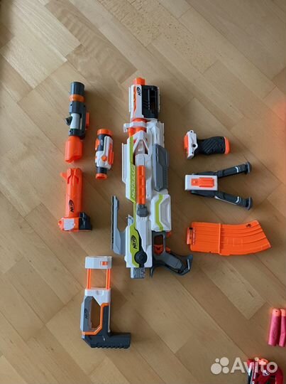 Бластеры Nerf и мечи со звуком