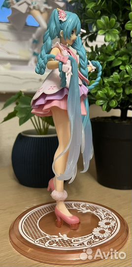 Аниме фигурка Хатсуне Мику