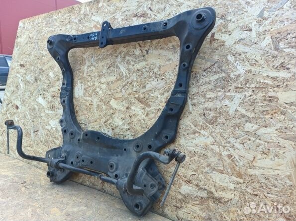 Подрамник передний Тойота Рав 4 50