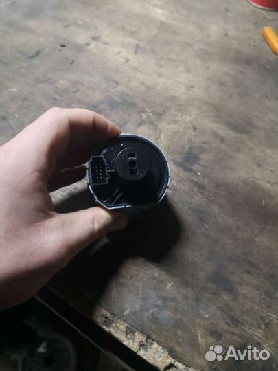 Переключатель света шкода рапид 2017г.новый