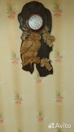 Часы резные из дерева