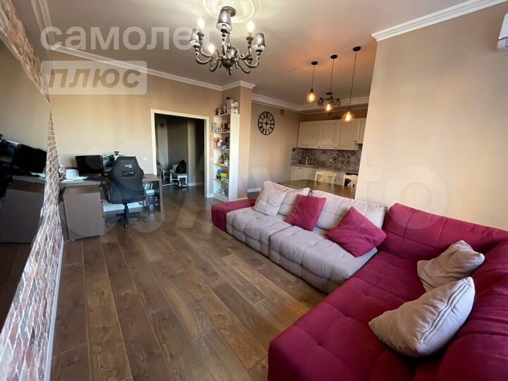 3-к. квартира, 105 м², 5/17 эт.