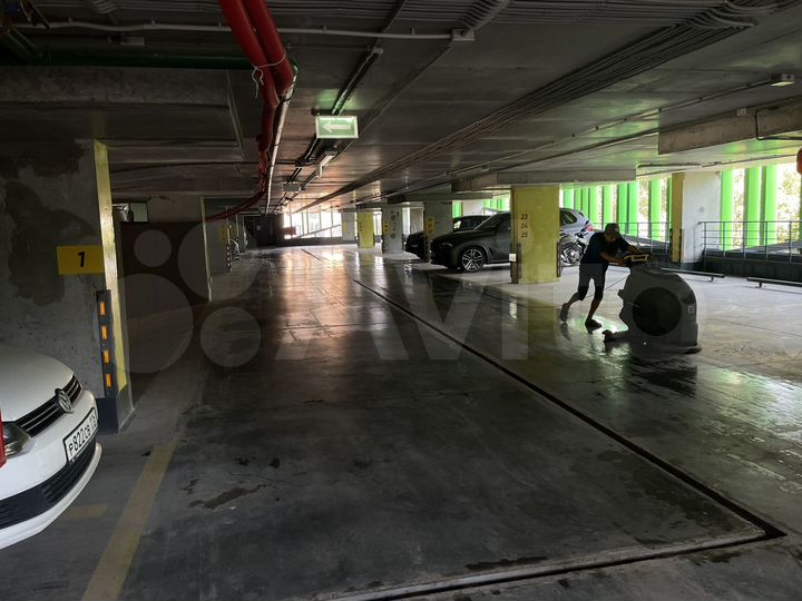 Машиноместо, 14 м²