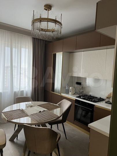 2-к. квартира, 55 м², 10/17 эт.