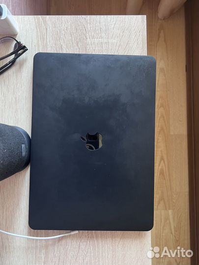 Пластиковый кейс на MacBook Pro