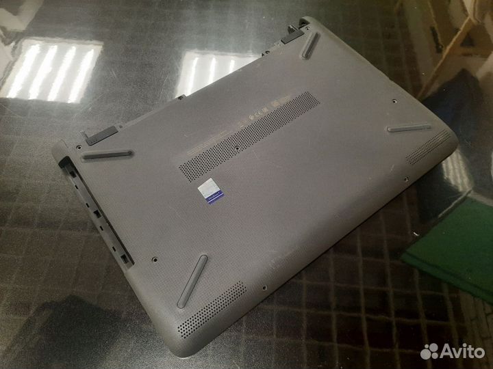 Ноутбук HP 250 G6 в разбор