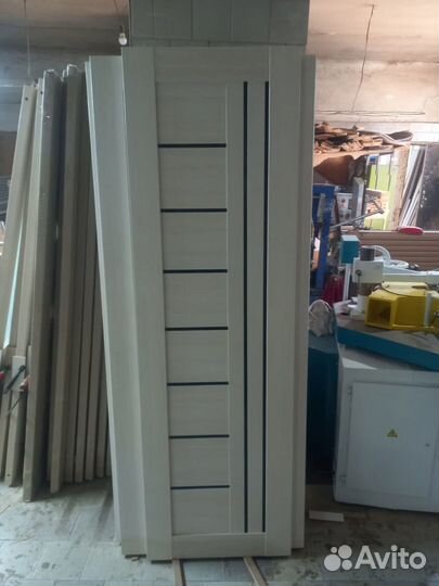Фабричные новые двери