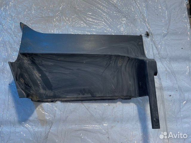 Кожух подножки правый Scania