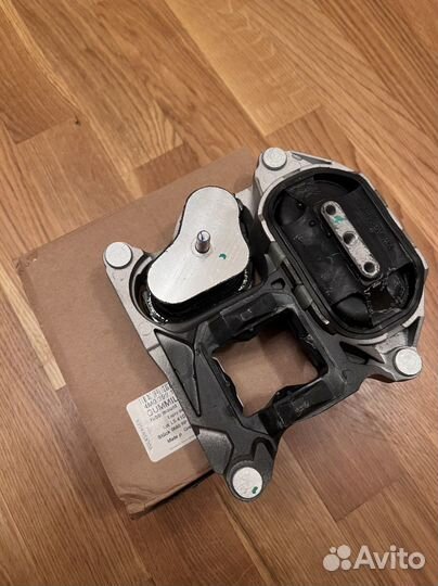 Audi A6 A7 3.0 tfsi опора АКПП новая Q7 Q8 Macan