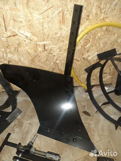 Плуг для мотоблока