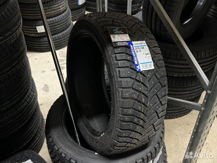 Michelin X-Ice North 4 225/45 R17 94T