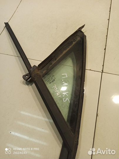 Форточка двери(передняя левая) с уплотнителем