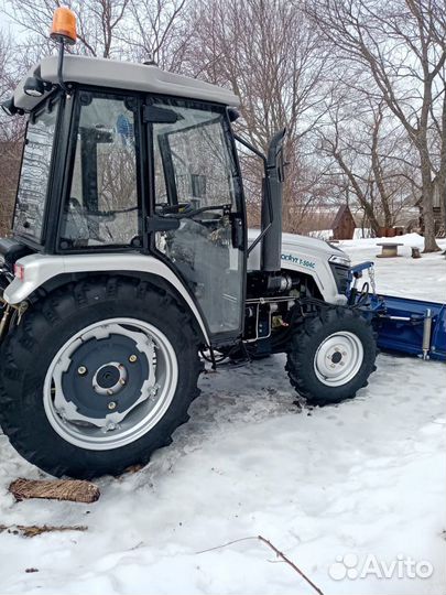 Трактор колесный