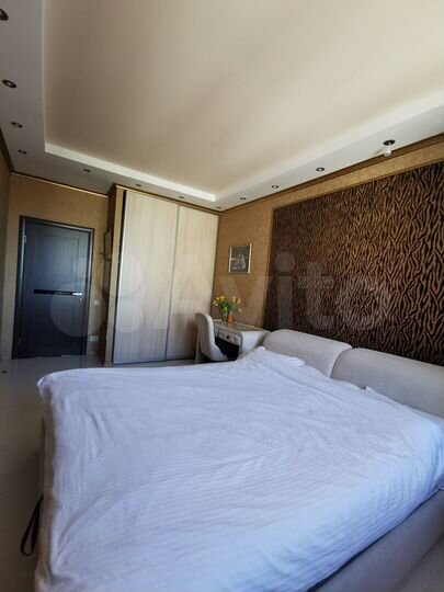 2-к. квартира, 75,5 м², 15/17 эт.