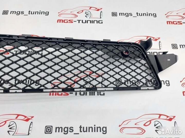 Сетка переднего бампера CLS 218 10-14 AMG пакет