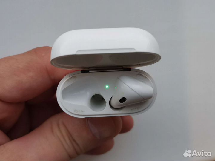 Беспроводные наушники apple airpods бу