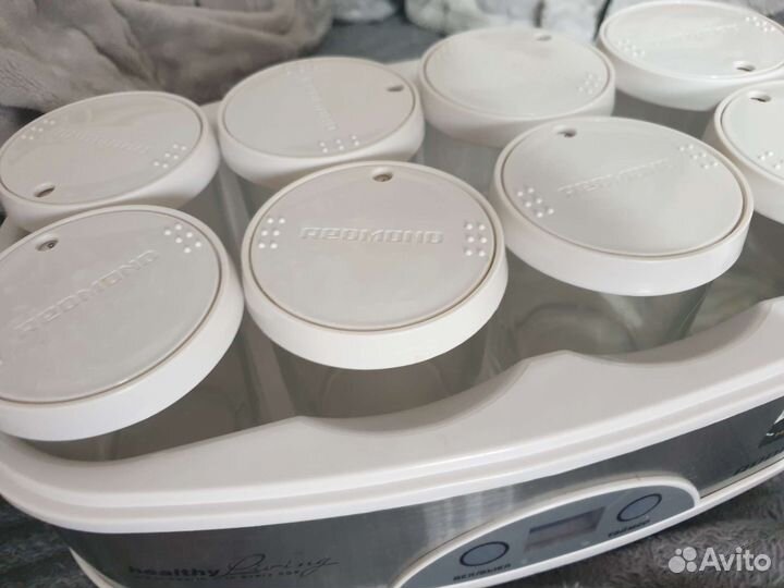 Йогуртница Redmond RYM-M5401