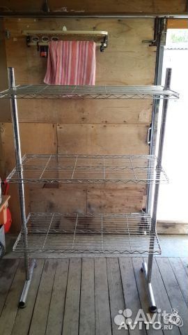 Итальянские хромированные вешала и маникены