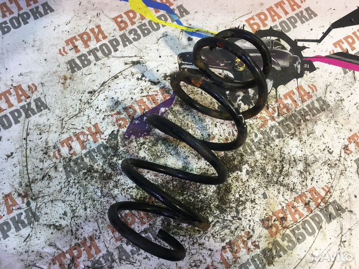 Хонда Цивик Пружина передняя