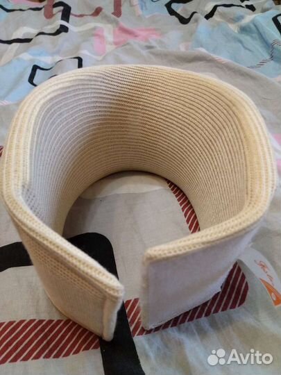 Воротник ортопедический Fosta (полужесткий) новый