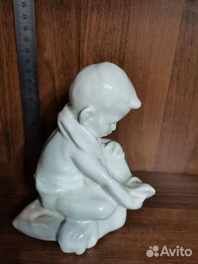 Статуэтка фарфор 