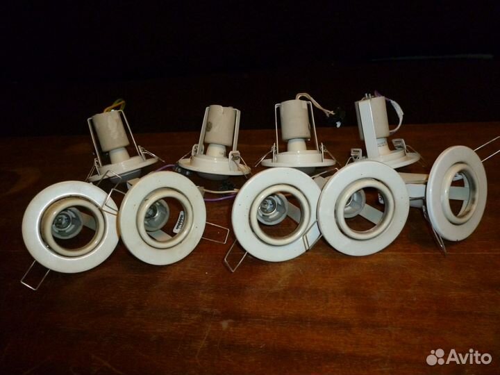 Светильник потолочный точечный