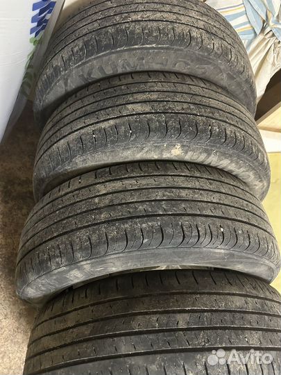 Kumho 846 215/60 R17