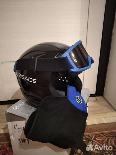 Горнолыжный шлем