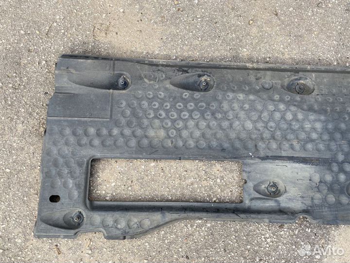 Защита днища передняя правая VW Passat B6