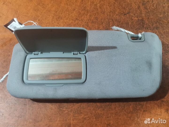 Козырек от солнца на Subaru Forester SG5