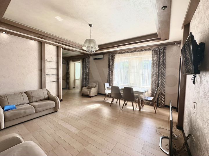 3-к. квартира, 88 м², 1/3 эт.