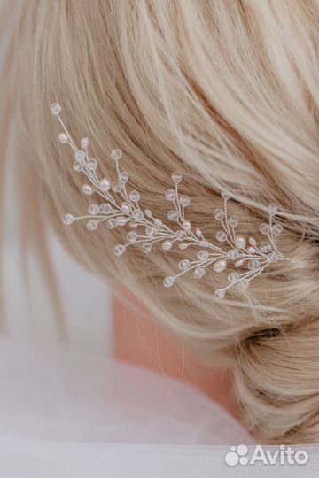 Веточка в прическу