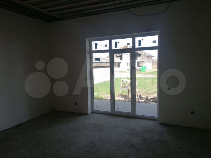 Дом 186 м² на участке 7,3 сот.