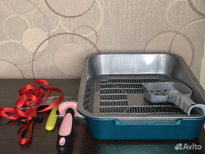 Лоток и чесалки