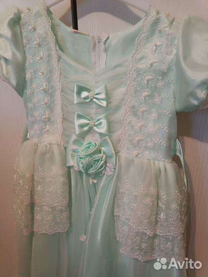 Нарядное платье для девочки 4-6 лет