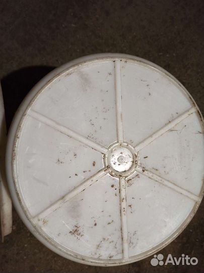 Емкость пластиковая бу 70 литров