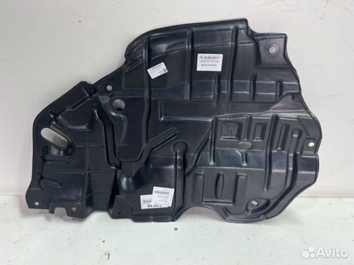 Пыльник бампера передний правый Toyota Camry V50