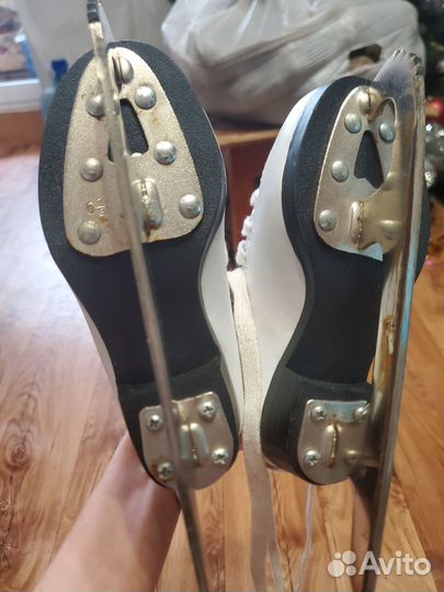 Коньки фигурные 26- 27