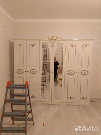 Сборщик мебели