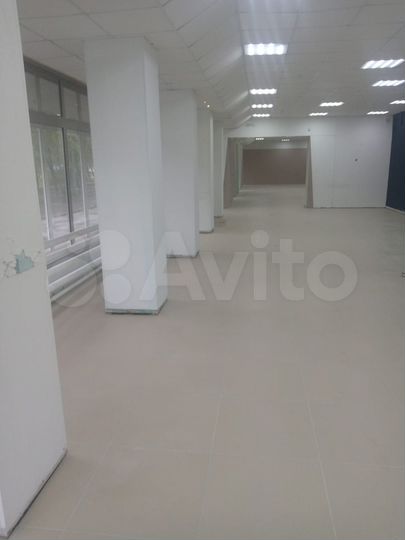 Торговая площадь в центре города, 860 м²